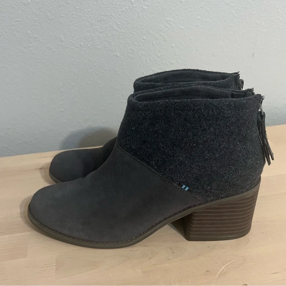 TOMS Womens Lacy Ankle Boot - Forged Iron Suede Booties Size 7